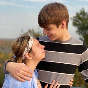 Meet your Posher, Ava